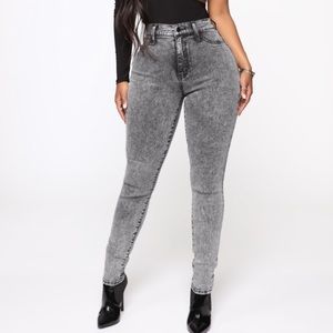 Fashion Nova High Waist Jeans ❤️